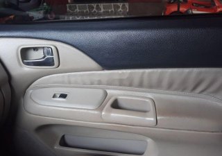 Mitsubishi Galant    2005 - Cần bán lại xe Mitsubishi Galant 2005, màu đen