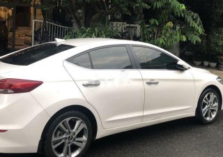 Hyundai Lantra E 2.0 AT   2017 - Bán Hyundai Lantra E 2.0 AT đời 2017, màu trắng, xe nhập số tự động