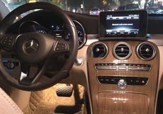 Mercedes-Benz C class C250 2017 - Cần bán lại xe Mercedes C250 2017, nhập khẩu