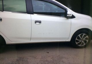 Toyota Aygo 2018 - Bán ô tô Toyota Aygo đời 2018, màu trắng chính chủ, 390 triệu