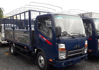 2019 - Xe tải Jac 1T9 thùng dài 4.4m đời 2019, màu xanh cabin vuông