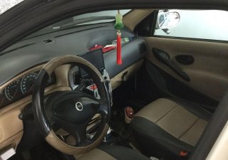 Fiat Albea 2006 - Chính chủ cần tiền bán xe Fiat Albea đời 2006, màu trắng, 100 triệu