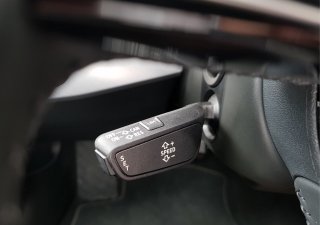 Audi A4 2018 - Bán Audi A4 2.0 TFSI đời 2018, màu trắng, bảo hành chính hãng đến 2021