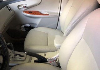Toyota Corolla 2011 - Bán xe Toyota Corolla sản xuất 2011, màu vàng, xe nhập