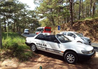 Nissan Bluebird   1990 - Bán Nissan Bluebird đời 1990, màu trắng, xe nhập