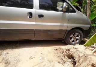 Hyundai Grand Starex 1999 - Bán Hyundai Grand Starex đời 1999, màu bạc, giá tốt