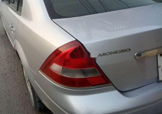 Ford Mondeo 2004 - Cần bán gấp Ford Mondeo đời 2004, màu bạc, nhập khẩu, giá 220tr