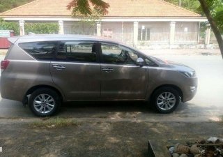 Toyota Innova   2017 - Bán Toyota Innova sản xuất 2017, màu bạc, xe nhập