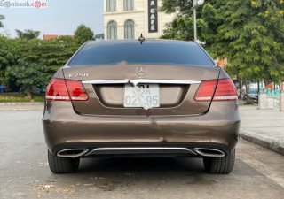 Mercedes-Benz E class   2013 - Bán xe cũ Mercedes E200 đời 2013, màu nâu
