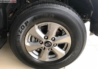 Mazda BT 50 2017 - Cần bán lại xe Mazda BT 50 2.2L 4x4MT sản xuất năm 2017, màu trắng, nhập khẩu nguyên chiếc