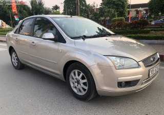 Ford Focus 2006 - Bán xe Ford Focus 2006, màu vàng xe còn mới