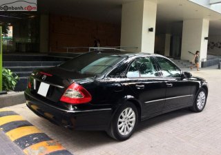 Mercedes-Benz E class E280 2008 - Cần bán lại xe Mercedes E280 sản xuất 2008, màu đen số tự động, giá chỉ 520 triệu