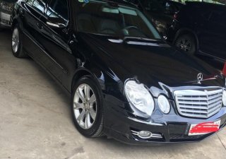 Mercedes-Benz E class 2008 - Bán xe cũ Mercedes E200 đời 2008, màu đen