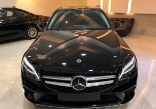 Mercedes-Benz C class C180 2020 - Ngoại thất bắt mắt - Nội thất sang trọng: Mercedes-Benz C180 đời 2020, màu đen, giá tốt