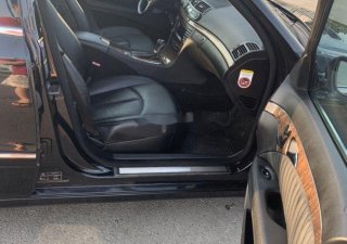 Mercedes-Benz E class E200 2009 - Cần bán lại xe Mercedes E200 sản xuất 2009, màu đen, 369 triệu