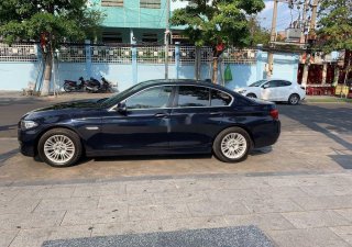 BMW 5 Series  520i   2015 - Cần bán BMW 5 Series 520i năm sản xuất 2015, màu đen, nhập khẩu