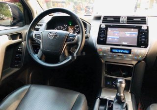 Toyota Prado 2017 - Bán xe Toyota Prado sản xuất 2017, màu đen, nhập khẩu nguyên chiếc