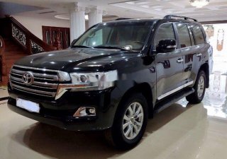 Toyota Land Cruiser   2015 - Cần bán xe Toyota Land Cruiser V8 năm 2015, màu đen, xe nhập chính chủ