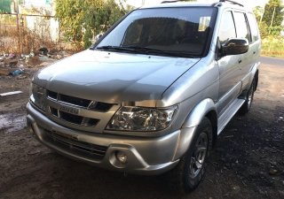Isuzu Hi lander 2005 - Cần bán lại xe Isuzu Hi lander sản xuất 2005, màu bạc, nhập khẩu nguyên chiếc, giá tốt