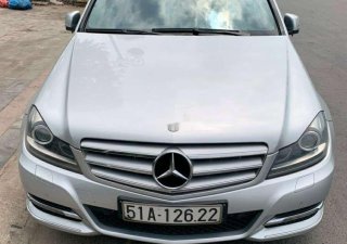 Mercedes-Benz C class 2012 - Cần bán lại xe Mercedes sản xuất 2012, màu bạc đã đi 110.000km