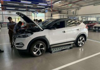 Hyundai Tucson 2018 - Bán Hyundai Tucson đời 2018, màu trắng