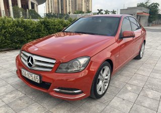 Mercedes-Benz C class 2011 - Chính chủ cần bán nhanh chiếc Mercedes-Benz C Class C200, đời 2011, giá cực kì thấp