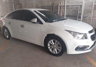 Chevrolet Cruze   2016 - Bán Chevrolet Cruze đời 2016, màu trắng, 367 triệu