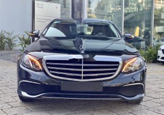 Mercedes-Benz E class  E200  2017 - Cần bán Mercedes E200 đời 2017, màu đen