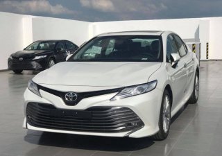 Toyota Camry 2020 - Tặng nhiều phụ kiện, giảm giá sâu khi mua chiếc Toyota Camry 2.0G, sản xuất 2020, nhập khẩu