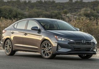 Hyundai Elantra 1.6 MT 2020 - Hyundai Ngọc Phát cần bán xe Hyundai Elantra 1.6 MT sản xuất 2020, màu ghi xám