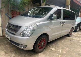 Hyundai Grand Starex 2008 - Cần bán lại xe Hyundai Grand Starex năm 2008, màu bạc, nhập khẩu nguyên chiếc số sàn