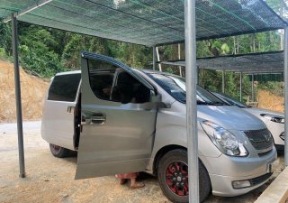 Hyundai Grand Starex 2008 - Cần bán lại xe Hyundai Grand Starex năm 2008, màu bạc, nhập khẩu nguyên chiếc số sàn