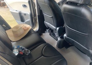 Toyota Yaris Verso 2010 - Bán Toyota Yaris Verso đời 2010, màu bạc, nhập khẩu còn mới