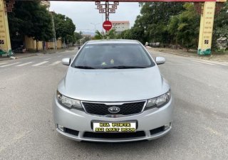 Kia Forte SLi 2009 - Cần bán xe Kia Forte SLi sản xuất 2009, màu bạc còn mới