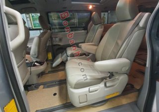Toyota Sienna   Limited  2010 - Cần bán gấp Toyota Sienna Limited năm 2010, màu bạc, nhập khẩu như mới