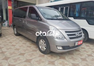 Hyundai Grand Starex 2016 - Cần bán Hyundai Grand Starex đời 2016, màu bạc như mới