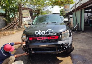 Ford Ranger  XLT 2013 - Bán Ford Ranger XLT 2013, màu đen, xe nhập số sàn, giá tốt
