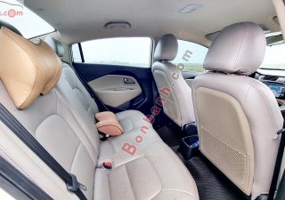 Kia Rio   AT 2015 - Cần bán Kia Rio AT năm sản xuất 2015, màu trắng xe gia đình