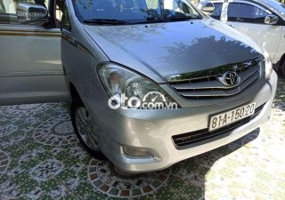 Toyota Innova J 2007 - Bán ô tô Toyota Innova J đời 2007, màu bạc xe gia đình, 165 triệu