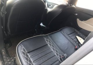 Renault Logan    2015 - Cần bán Renault Logan đời 2015, màu bạc, nhập khẩu nguyên chiếc  