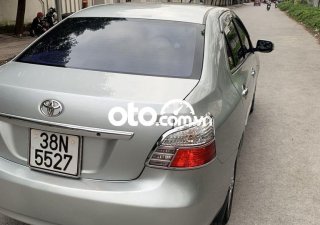Toyota Vios E 2010 - Bán Toyota Vios E năm sản xuất 2010, màu bạc xe gia đình