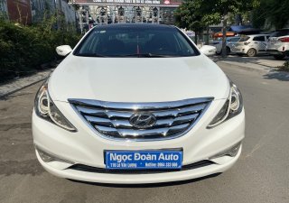 Hyundai Sonata Y20 2010 - Cần bán xe Hyundai Sonata Y20 2.0 AT, sản xuất 2010 năm sản xuất 2010, giá chỉ 415 triệu