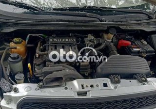 Chevrolet Spark MT 2015 - Cần bán lại xe Chevrolet Spark MT sản xuất năm 2015, màu bạc