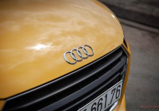Audi TT 2016 - Em bán ô tô Audi TT TFSI sản xuất 2016, màu vàng, nhập khẩu, xe mới