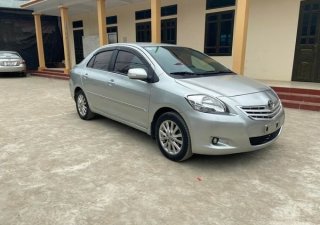 Toyota Vios E 2010 - Bán Toyota Vios E sản xuất năm 2010, màu bạc