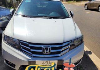 Honda City AT 2014 - Cần bán gấp Honda City AT sản xuất 2014, màu trắng