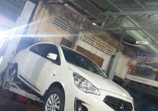 Mitsubishi Attrage MT 2014 - Bán Mitsubishi Attrage MT năm 2014, màu trắng số sàn