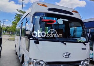 Hyundai County 2016 - Bán Hyundai County năm sản xuất 2016, màu trắng, nhập khẩu nguyên chiếc, giá tốt