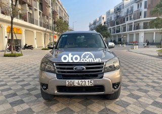 Ford Everest Limited 2013 - Cần bán xe Ford Everest Limited năm 2013, màu bạc, giá tốt
