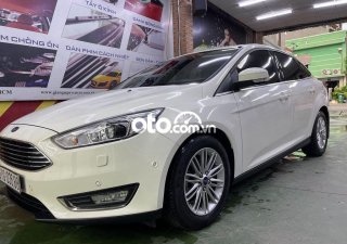 Ford Focus  Titanium 2018 - Bán Ford Focus Titanium sản xuất 2018, màu trắng chính chủ